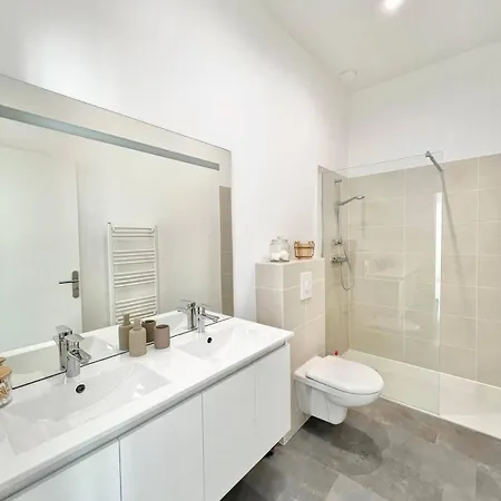 Lumineux Proche Gare Hyères